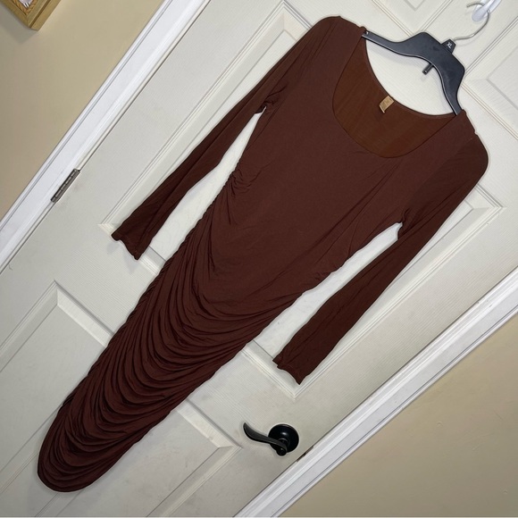 SHAPELLX Built in 360
Ruched Shaping Dress Sz L - Picture 1 of 9